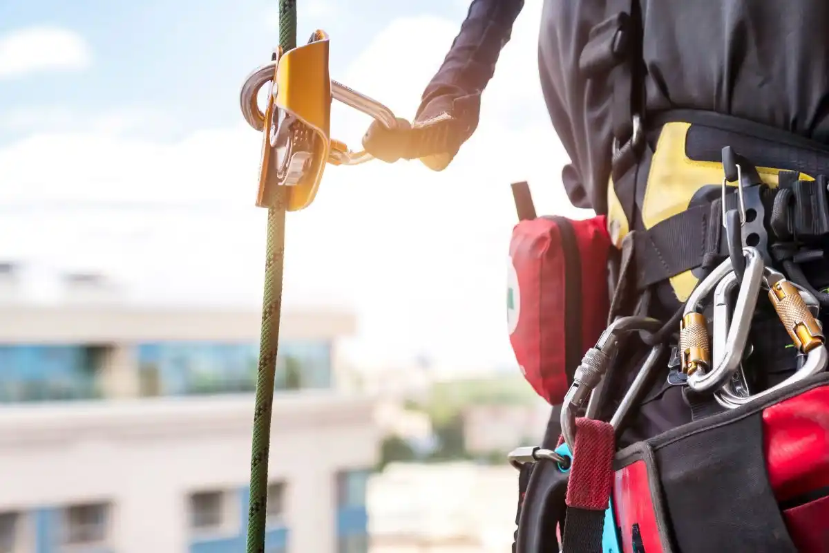 Rope grab on a working line and kit clipped to a technician’s harness